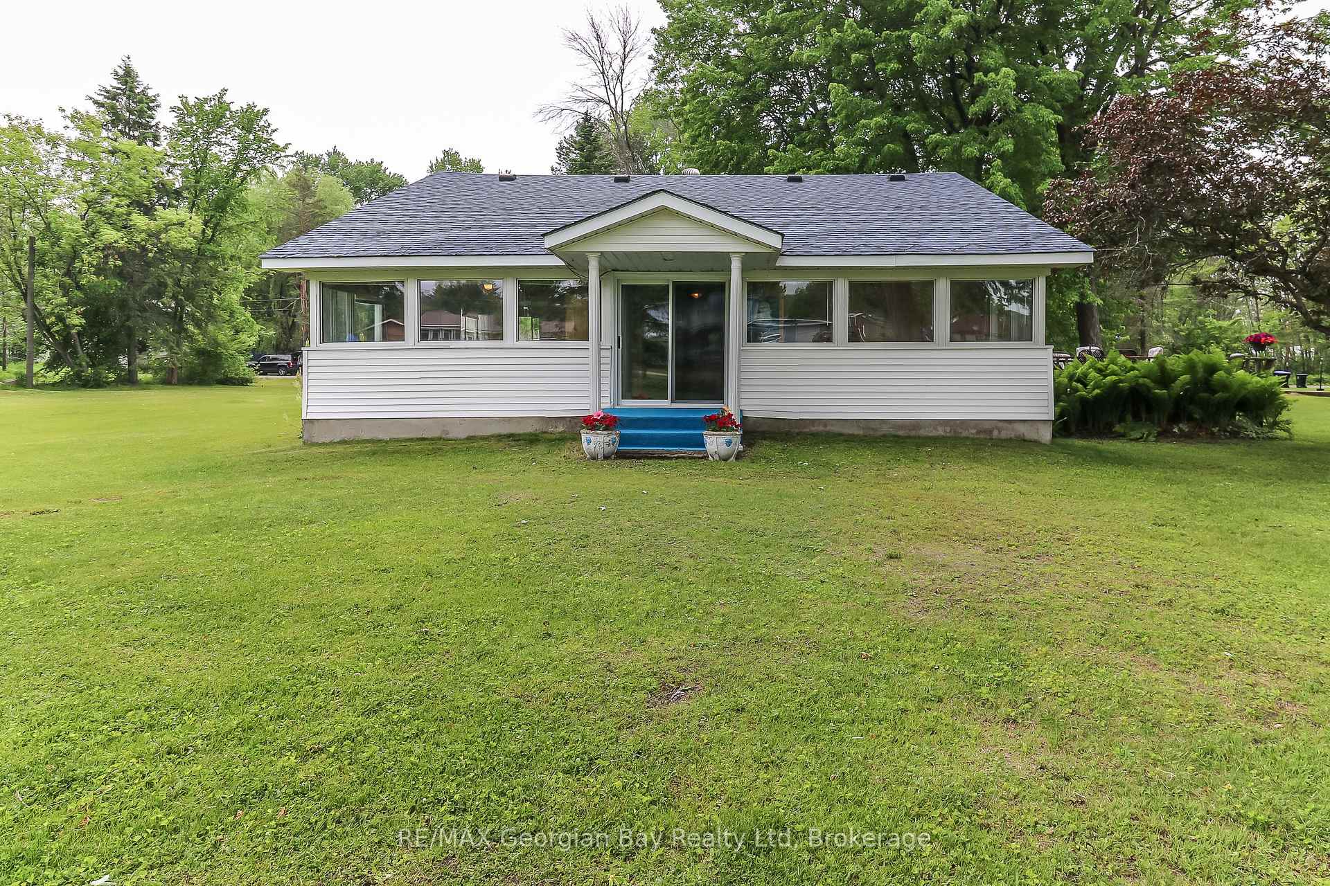 Photo 35 of 31 Hearthstone Drive, Tay, Rural Tay — HOMEH