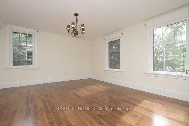 Photo 5 of Unit 2nd Flr, 31 Oriole Parkway, Toronto, Yonge-St. Clair — HOMEH
