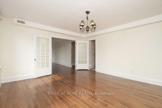 Photo 6 of Unit 2nd Flr, 31 Oriole Parkway, Toronto, Yonge-St. Clair — HOMEH