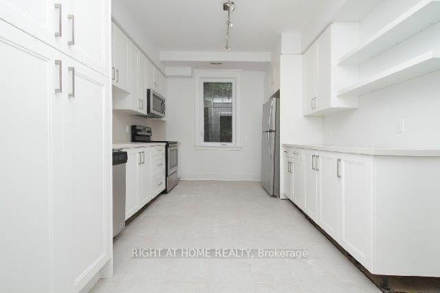 Photo 8 of Unit 2nd Flr, 31 Oriole Parkway, Toronto, Yonge-St. Clair — HOMEH