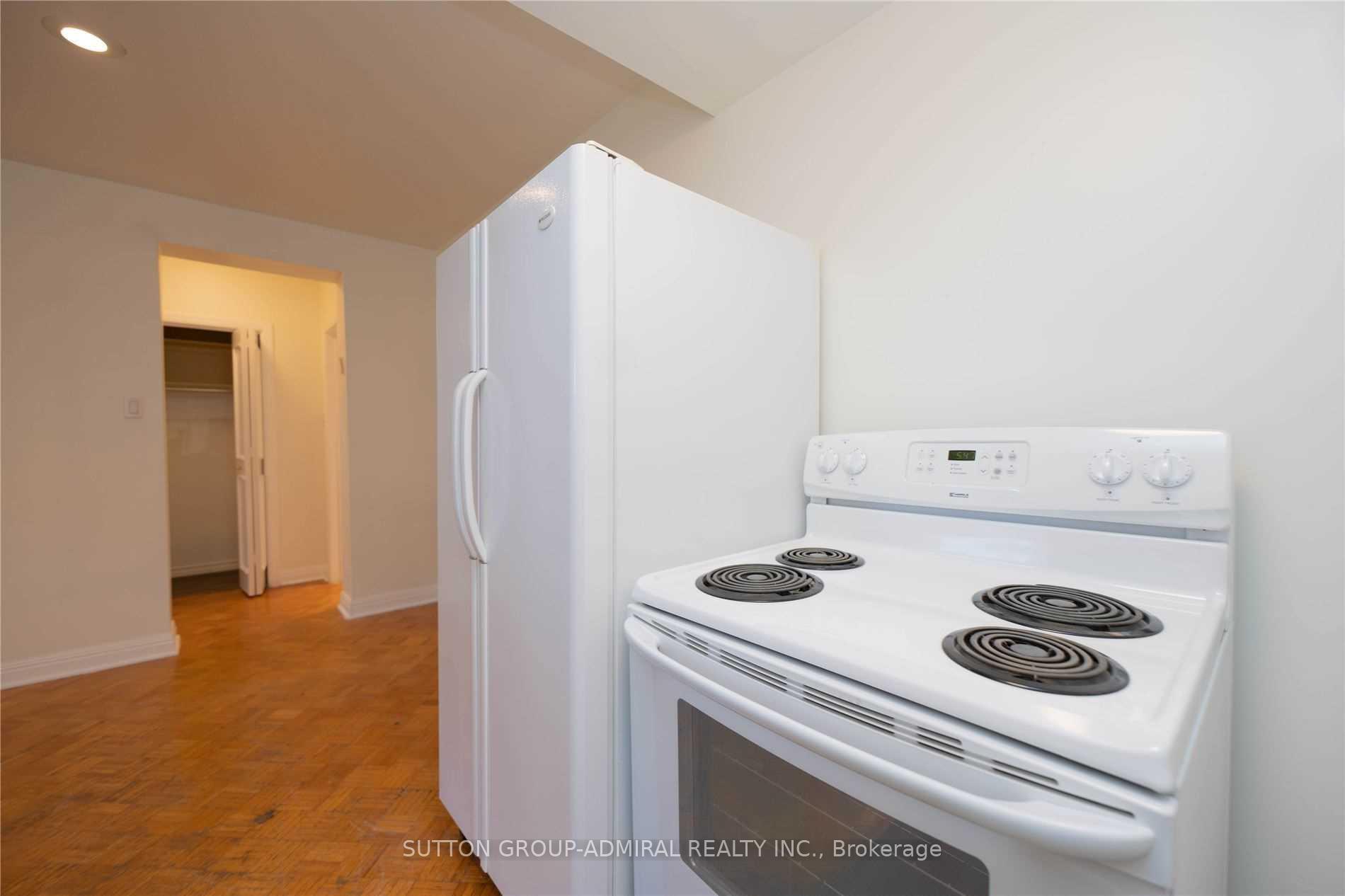 Photo 9 of 65 Regina Avenue, Toronto, Englemount-Lawrence — HOMEH