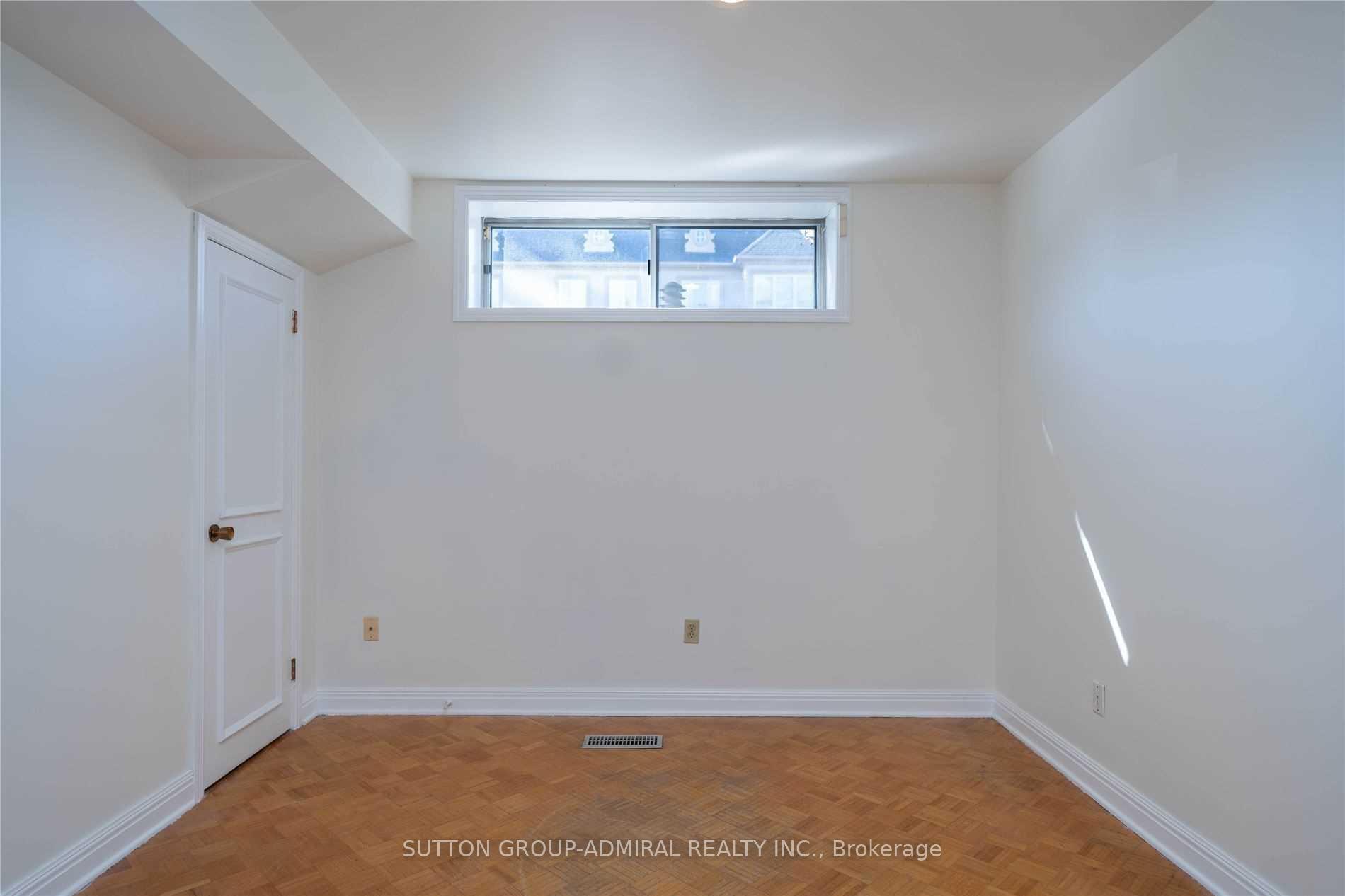 Photo 10 of 65 Regina Avenue, Toronto, Englemount-Lawrence — HOMEH