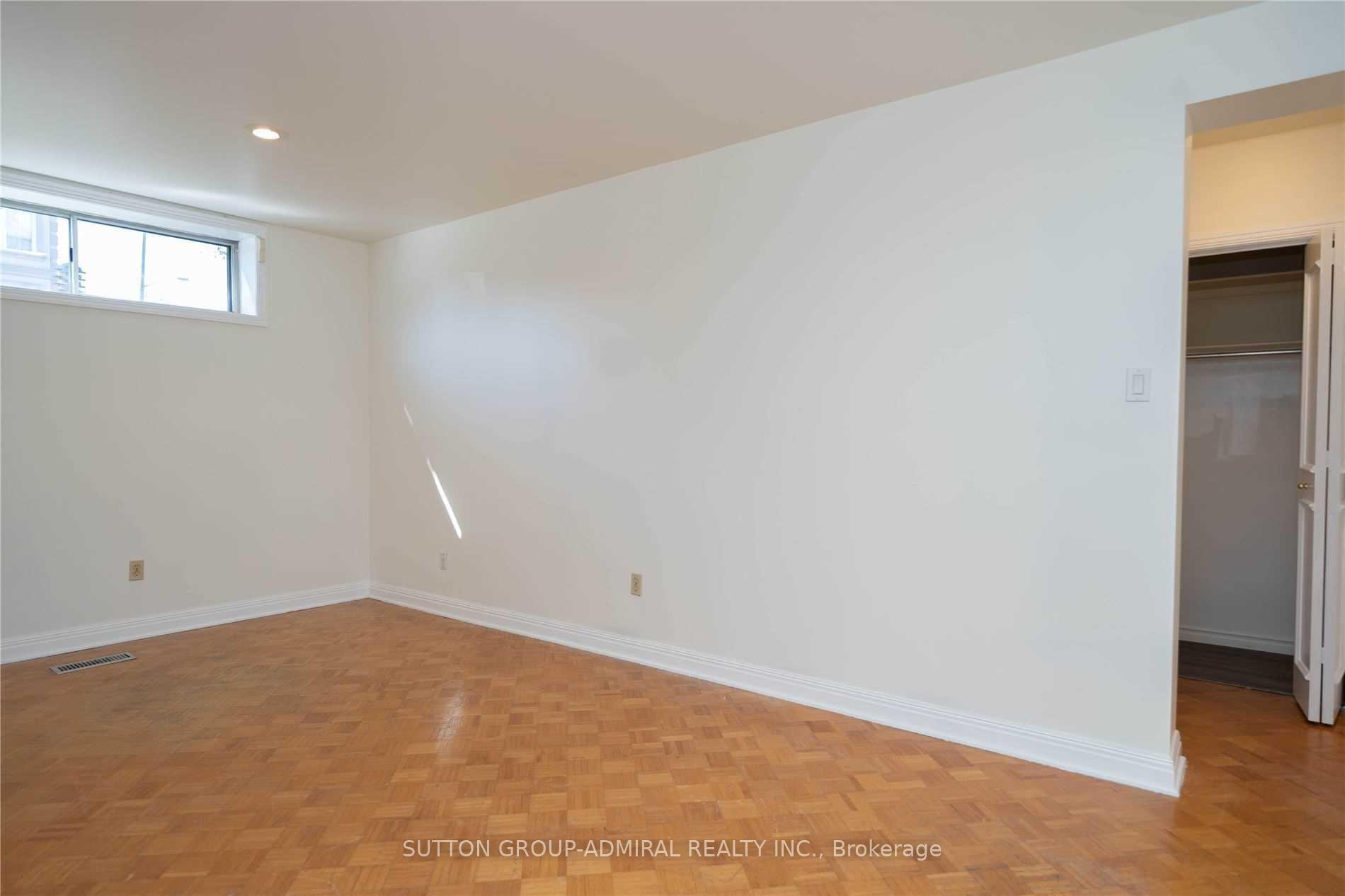 Photo 15 of 65 Regina Avenue, Toronto, Englemount-Lawrence — HOMEH