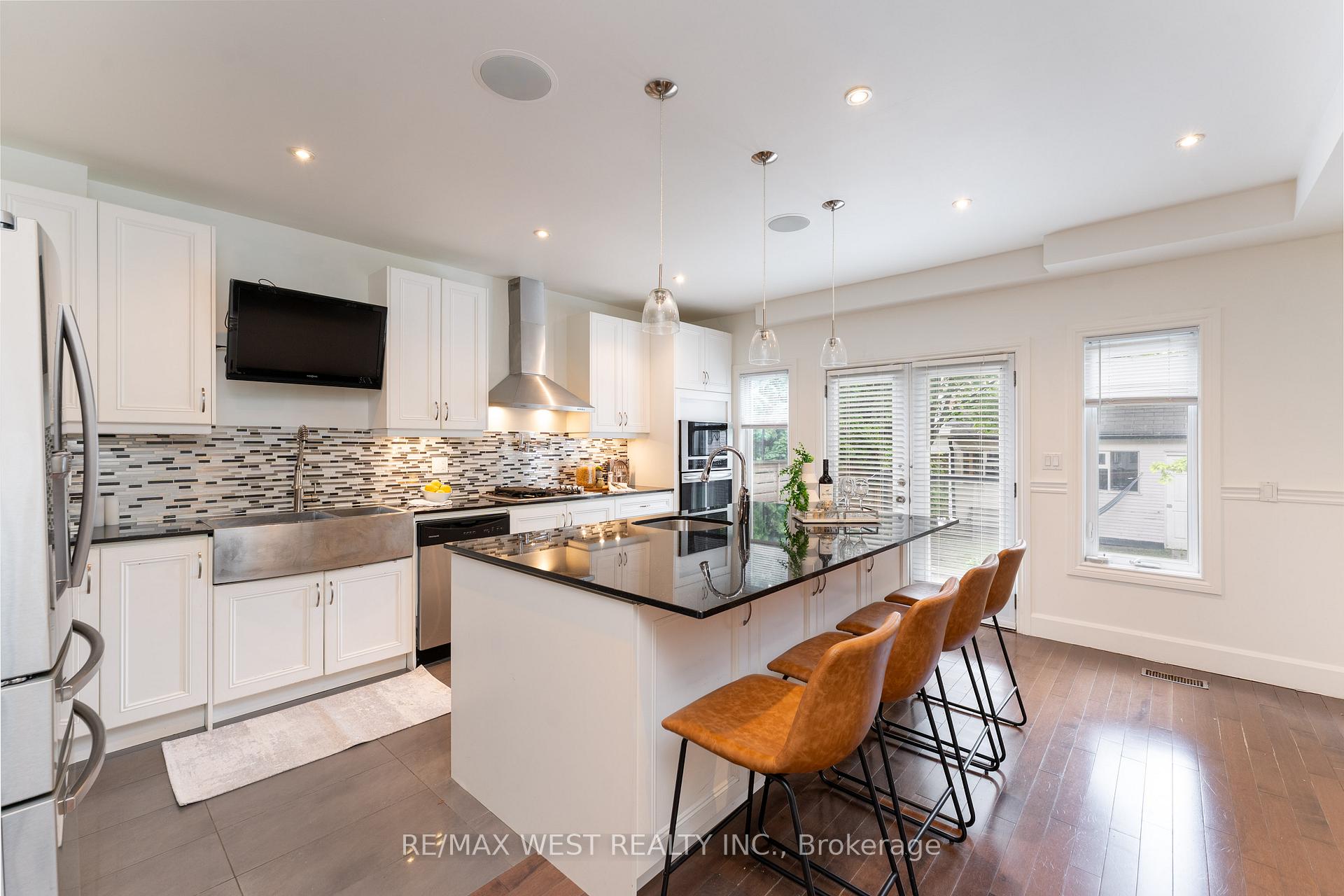 Photo 10 of 52 Woodycrest Avenue, Toronto, Danforth — HOMEH