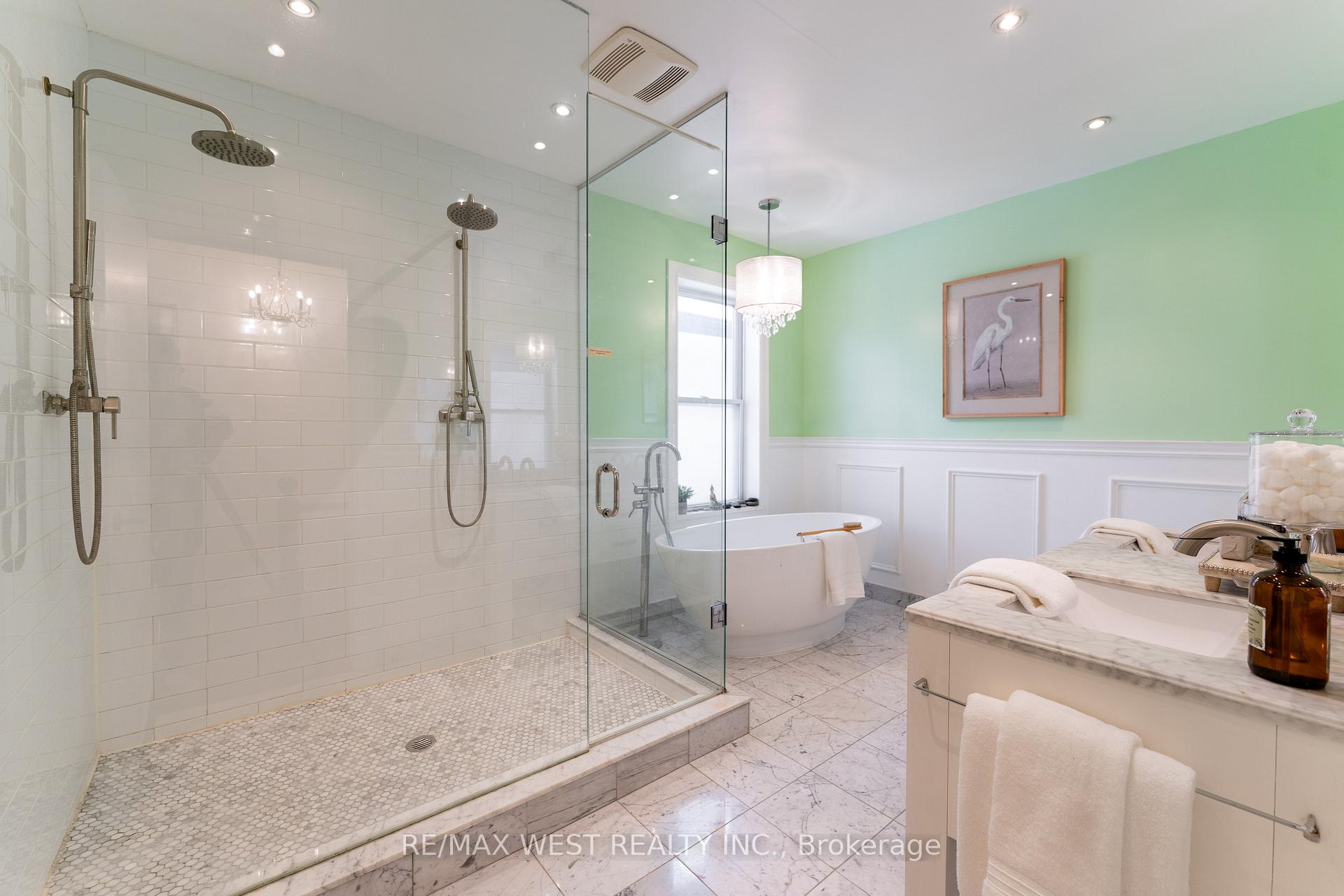 Photo 19 of 52 Woodycrest Avenue, Toronto, Danforth — HOMEH