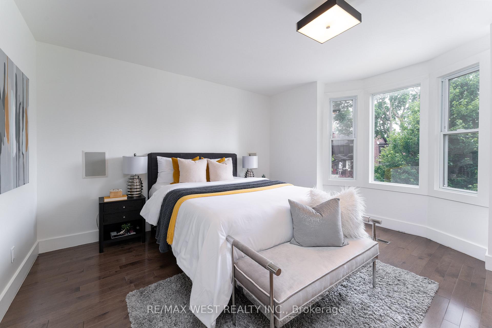 Photo 21 of 52 Woodycrest Avenue, Toronto, Danforth — HOMEH