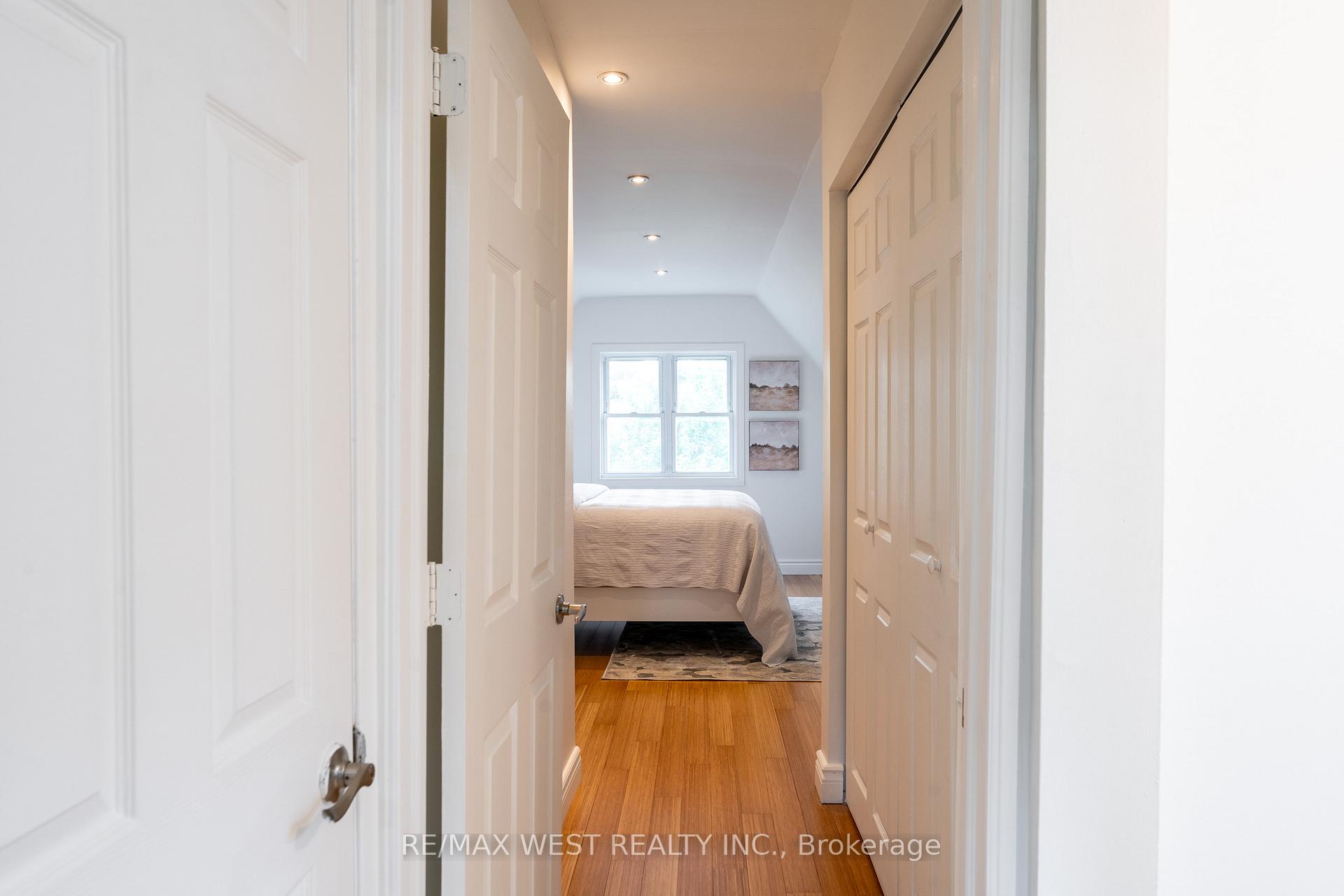 Photo 24 of 52 Woodycrest Avenue, Toronto, Danforth — HOMEH