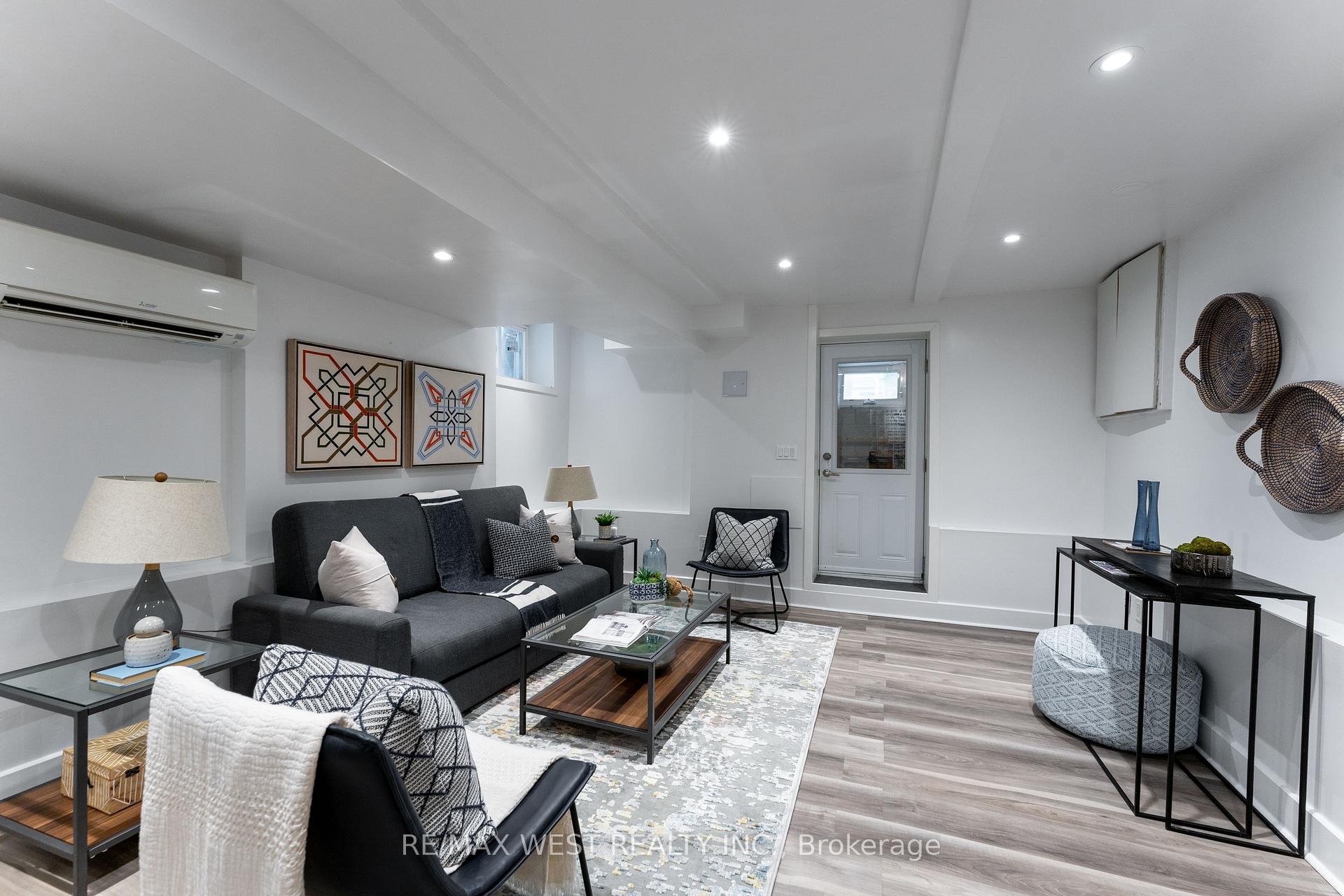 Photo 33 of 52 Woodycrest Avenue, Toronto, Danforth — HOMEH