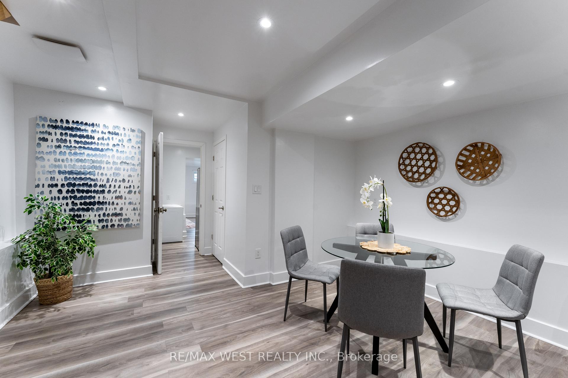 Photo 34 of 52 Woodycrest Avenue, Toronto, Danforth — HOMEH