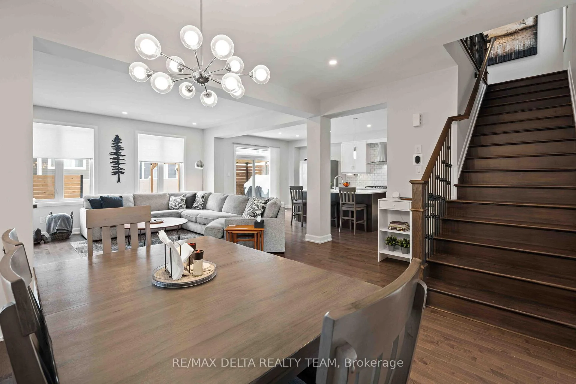 Photo 5 of 58 Hackamore Crescent, Ottawa, Goulbourn Twp From Franktown Rd/South To Rideau — HOMEH