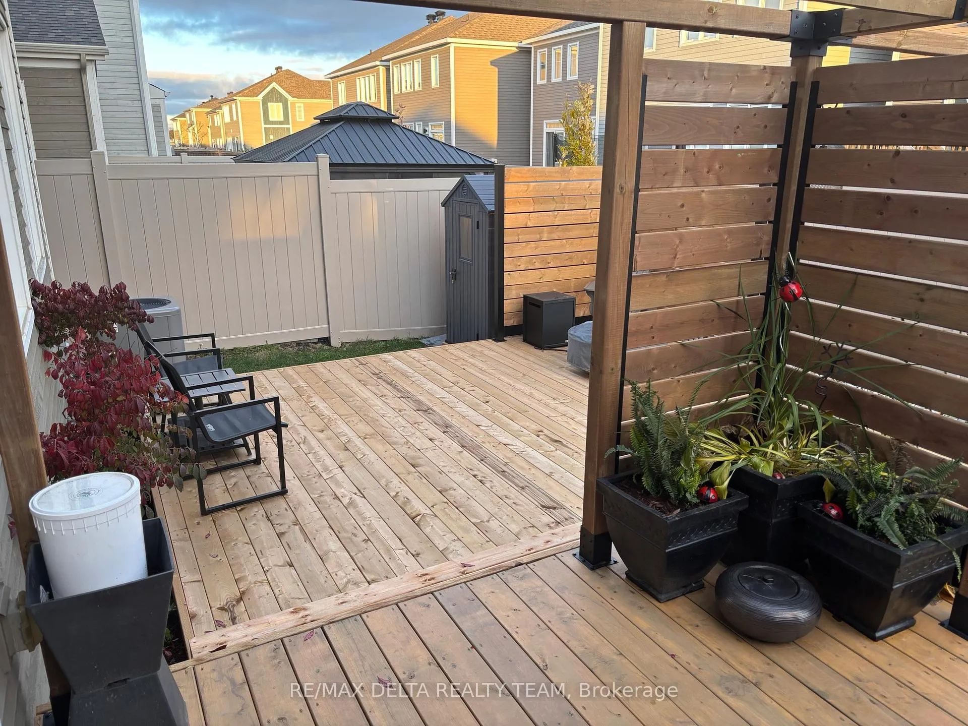 Photo 36 of 58 Hackamore Crescent, Ottawa, Goulbourn Twp From Franktown Rd/South To Rideau — HOMEH