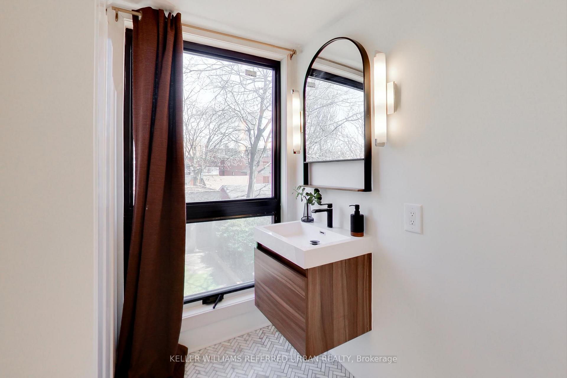 Photo 20 of 715 Markham Street, Toronto, The Annex — HOMEH