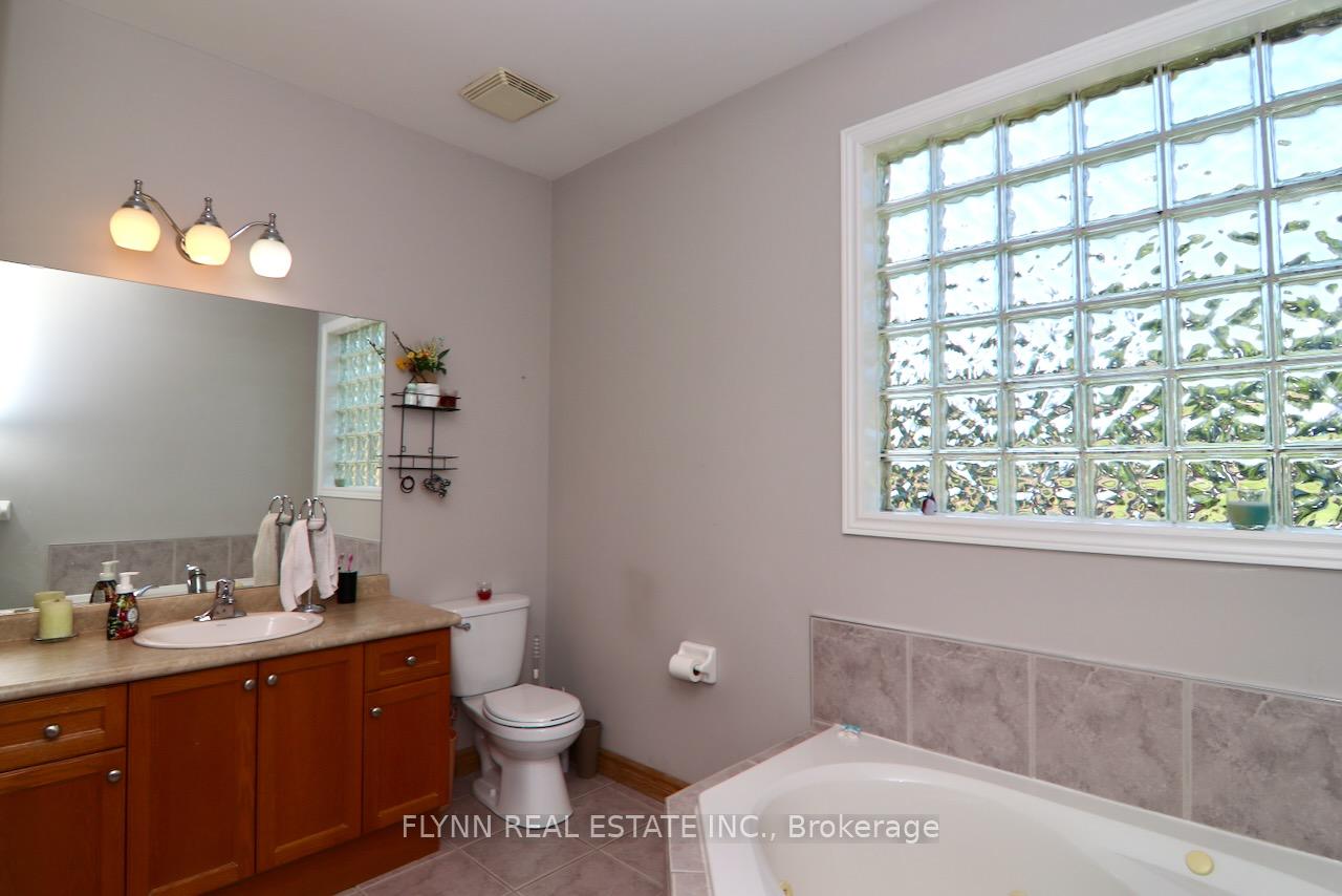 Photo 13 of 1500 Barron Road, Thorold, Port Robinson — HOMEH