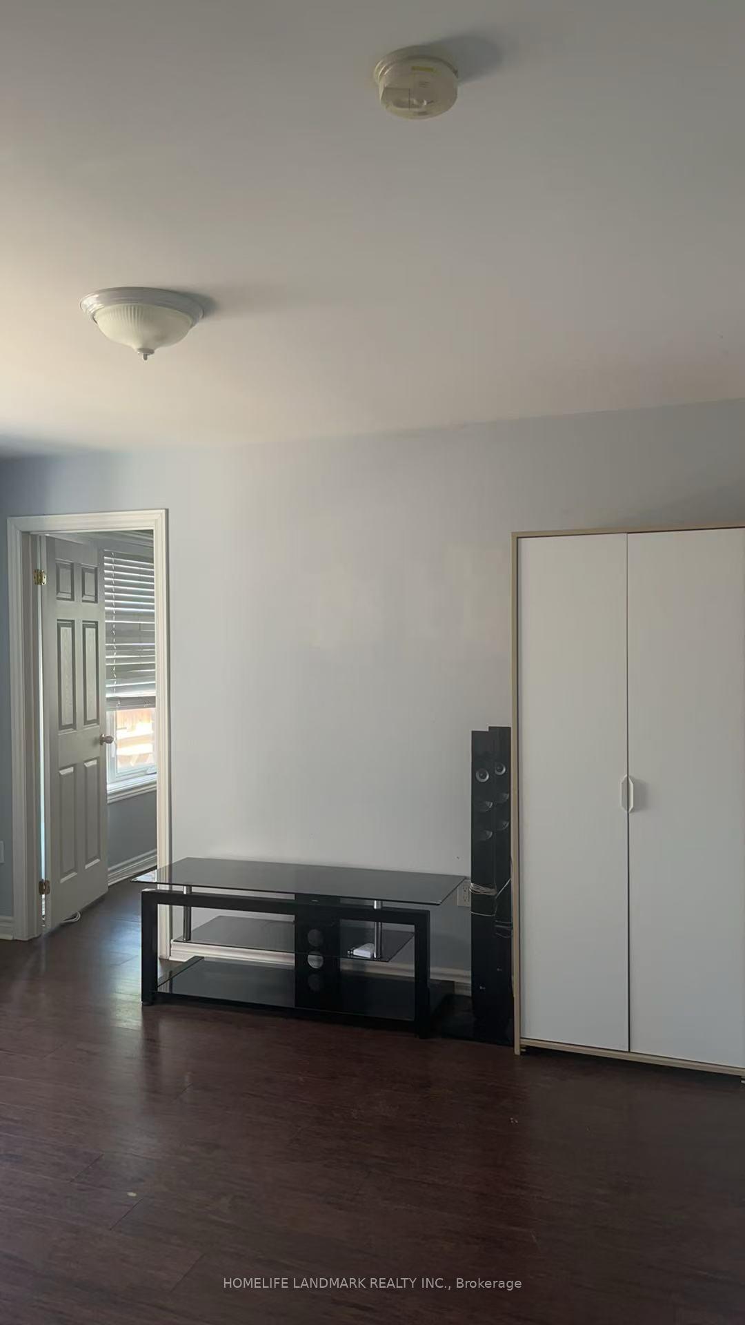 Photo 8 of Unit Apt. 2, 323 Danforth Avenue, Toronto, Danforth — HOMEH