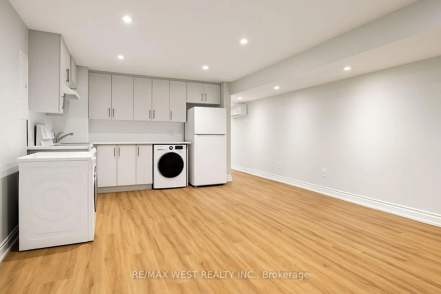 Photo 2 of 340 Atlas Avenue, Toronto, Oakwood Village — HOMEH