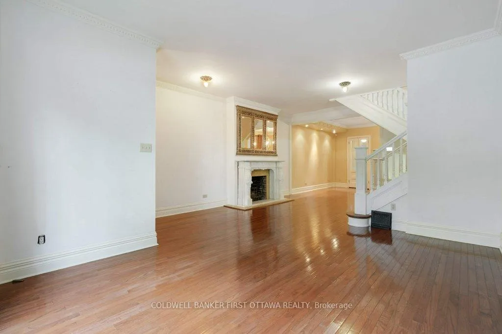 Photo 4 of 543 Besserer Street, Ottawa, Sandy Hill — HOMEH