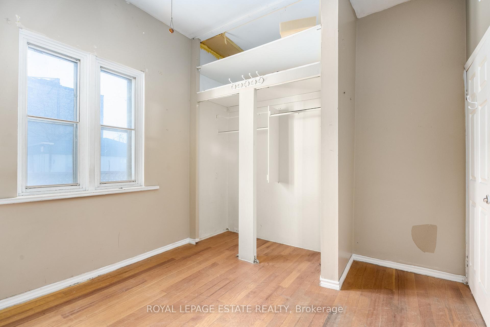 Photo 10 of 876 Eastern Avenue, Toronto, Greenwood-Coxwell — HOMEH