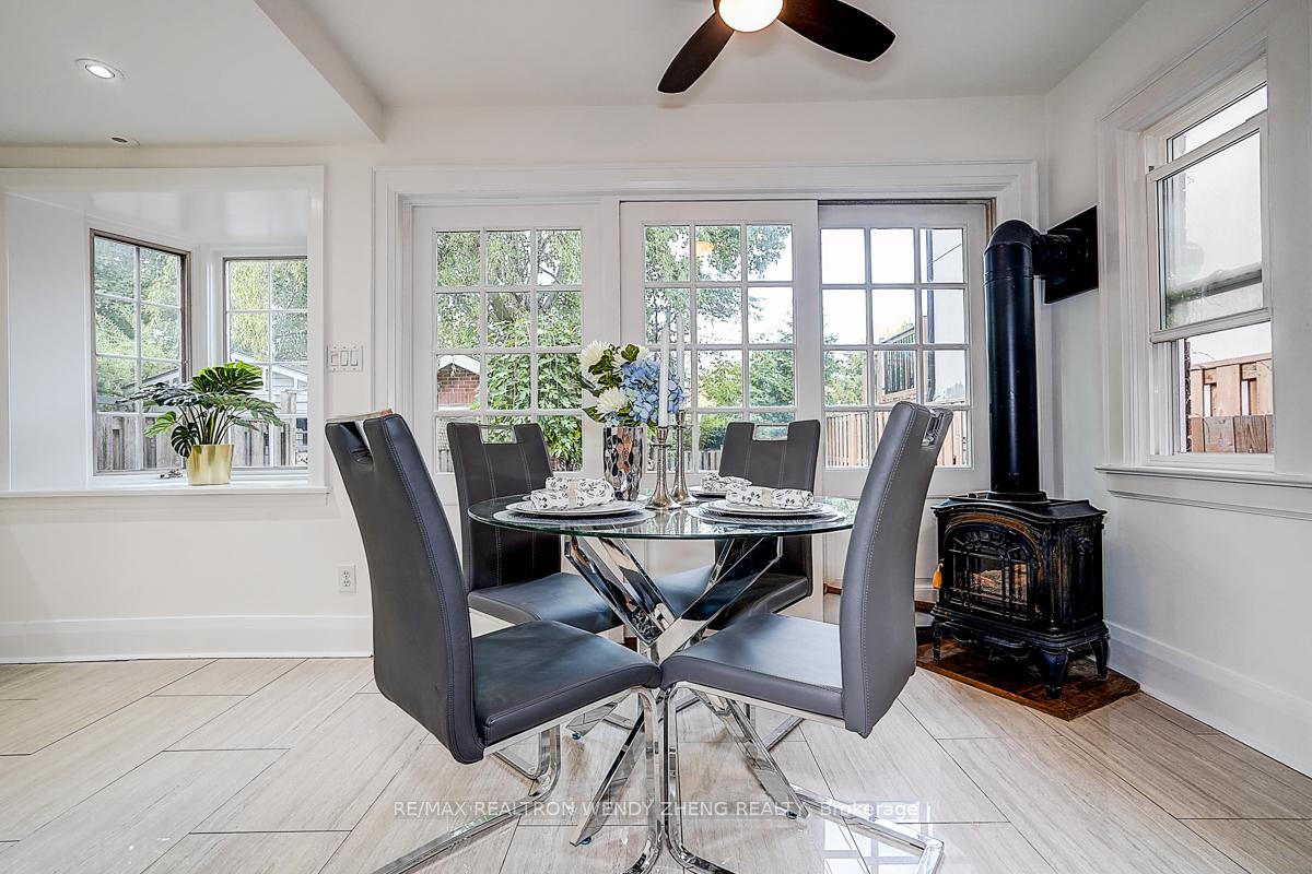 Photo 16 of 42 Willowbank Boulevard, Toronto, Yonge-Eglinton — HOMEH