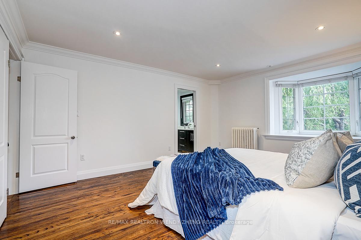 Photo 24 of 42 Willowbank Boulevard, Toronto, Yonge-Eglinton — HOMEH