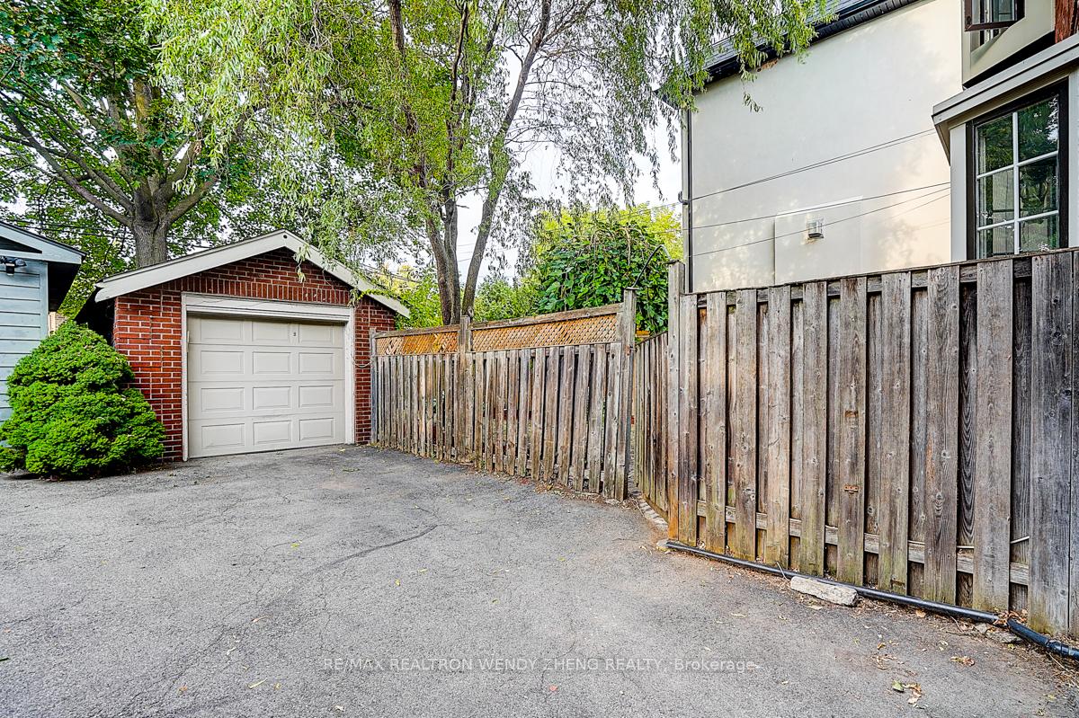 Photo 36 of 42 Willowbank Boulevard, Toronto, Yonge-Eglinton — HOMEH
