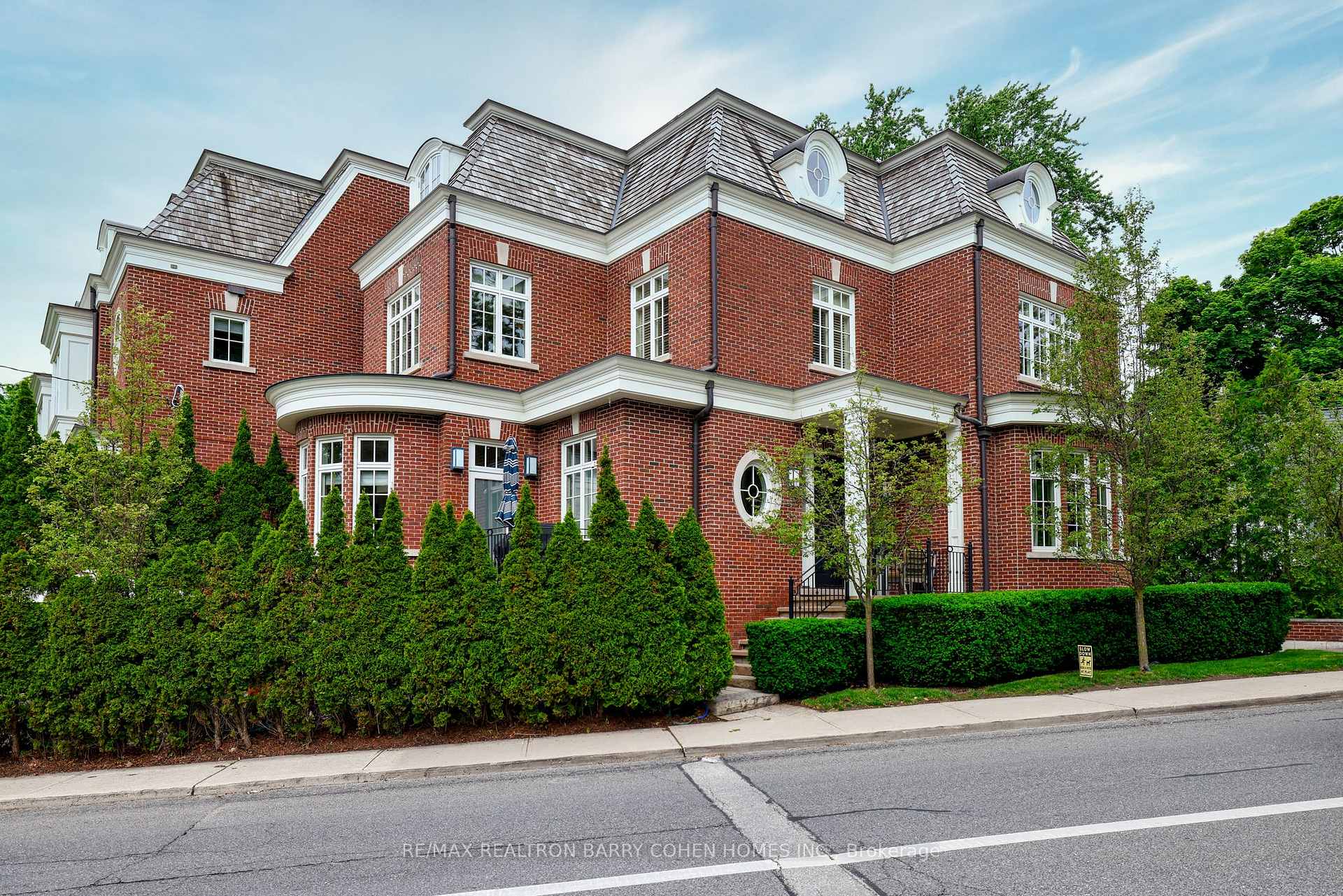 Photo 6 of 34 Poplar Plains Road, Toronto, Casa Loma — HOMEH