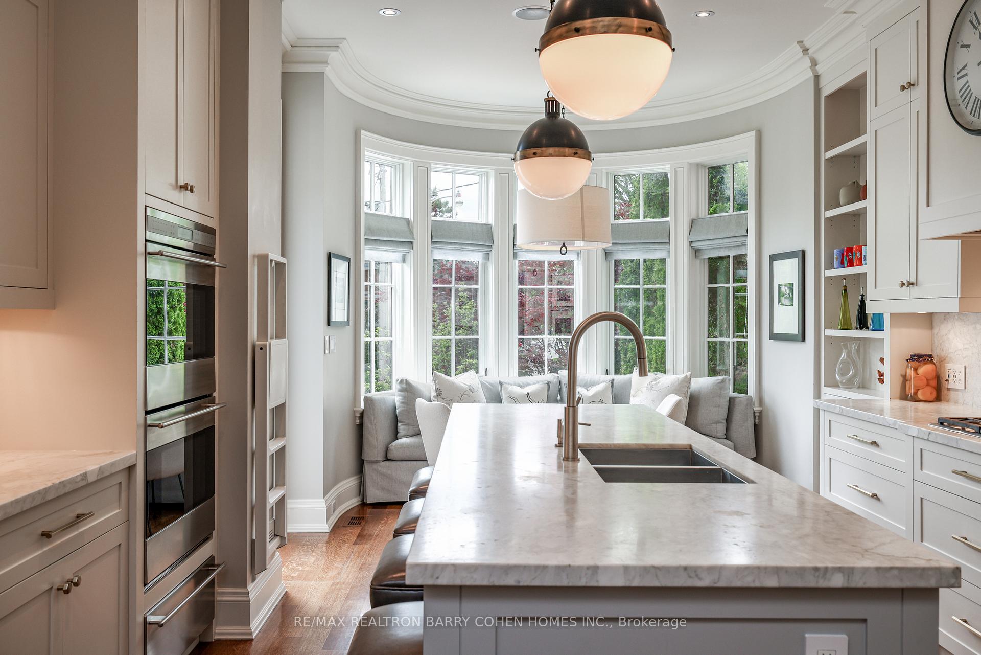Photo 11 of 34 Poplar Plains Road, Toronto, Casa Loma — HOMEH
