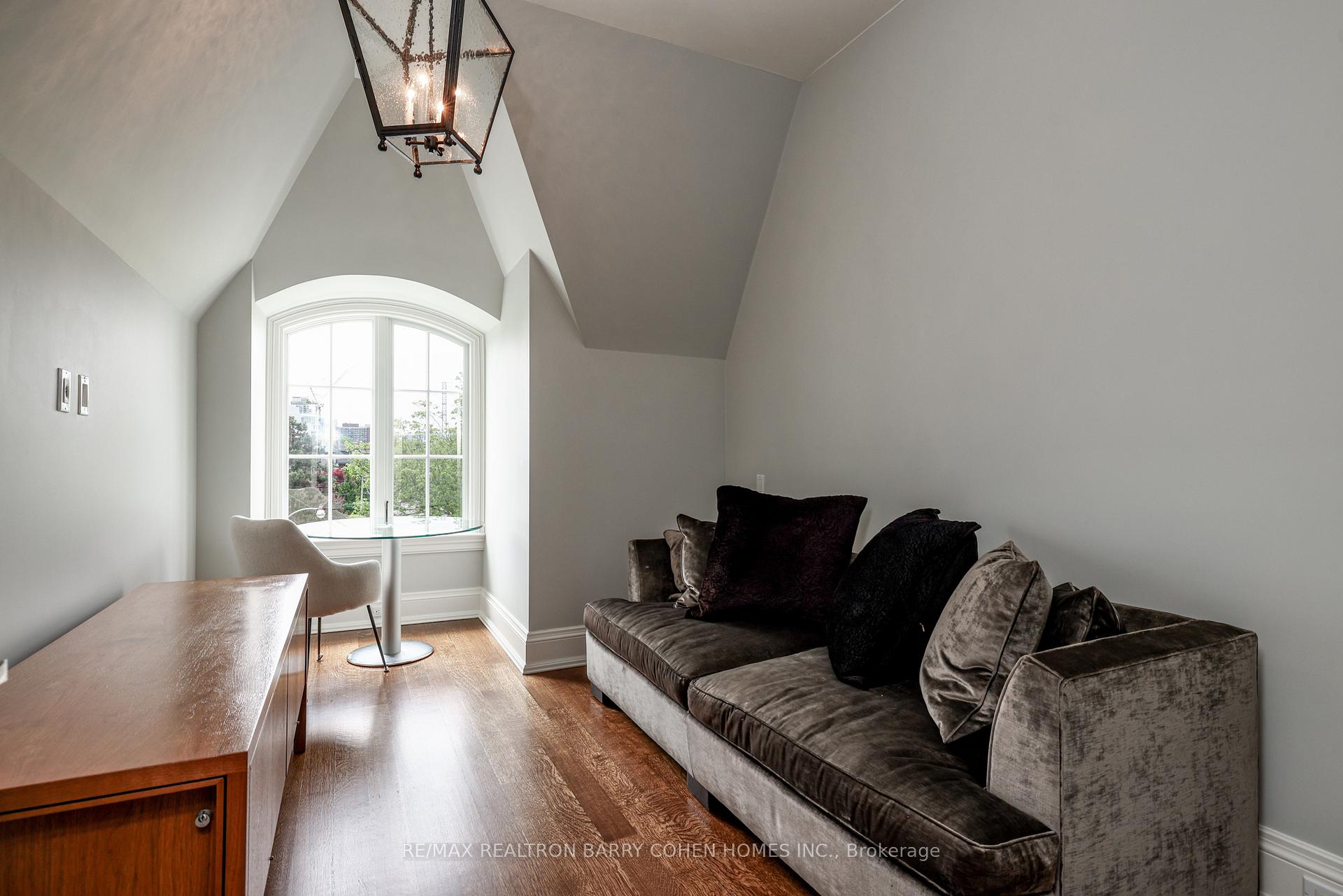 Photo 30 of 34 Poplar Plains Road, Toronto, Casa Loma — HOMEH