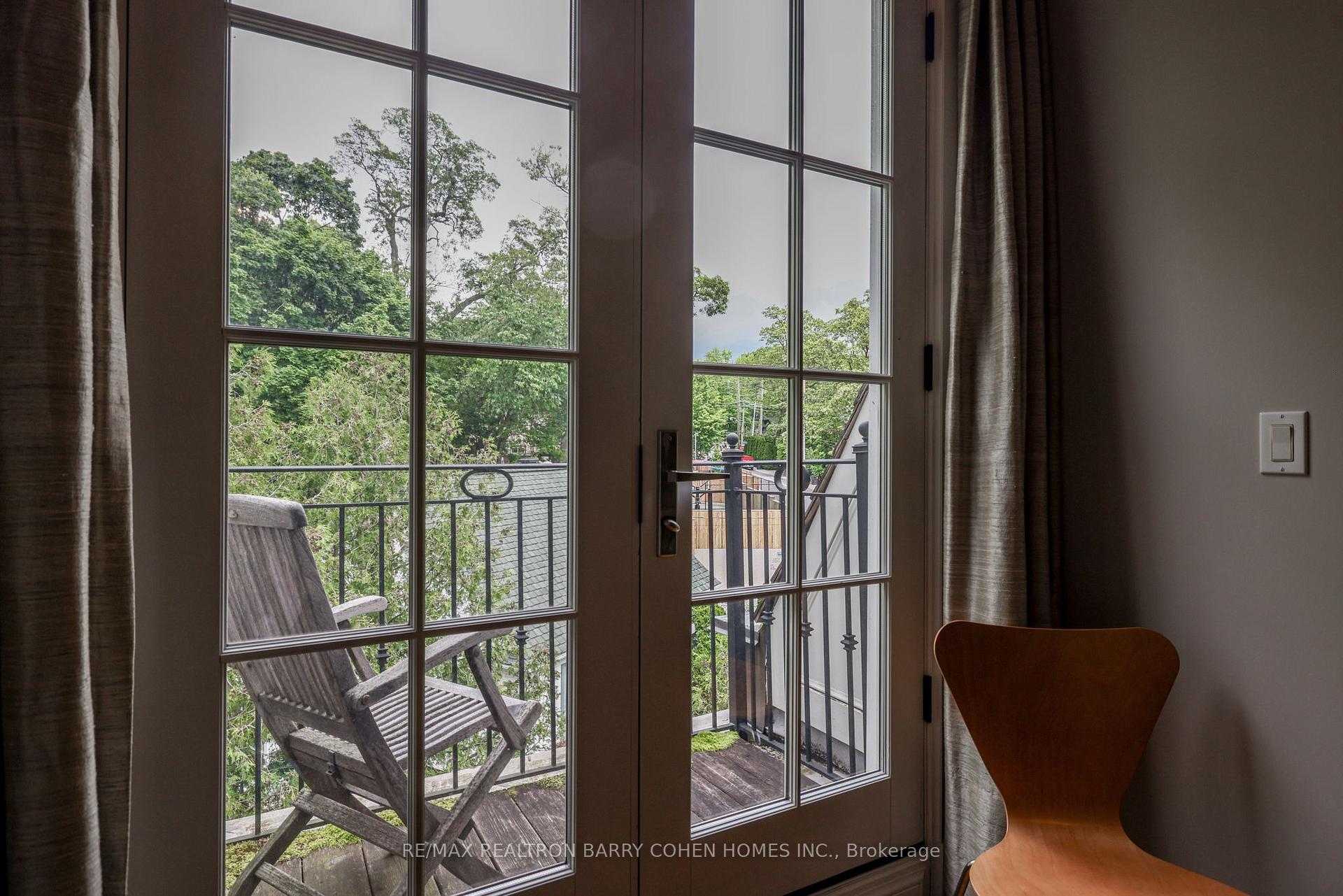 Photo 17 of 34 Poplar Plains Road, Toronto, Casa Loma — HOMEH