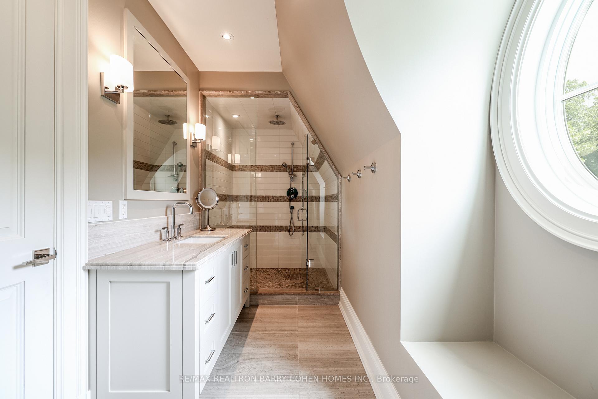 Photo 32 of 34 Poplar Plains Road, Toronto, Casa Loma — HOMEH