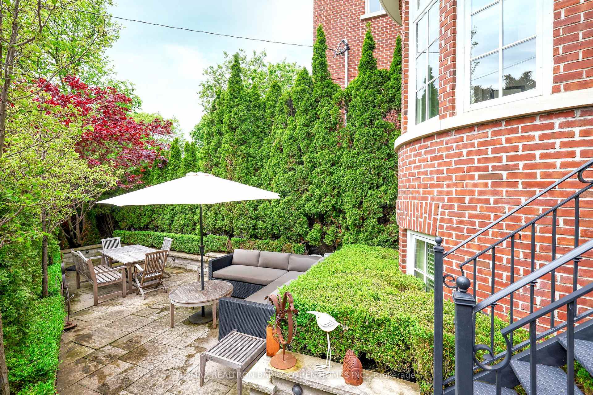 Photo 33 of 34 Poplar Plains Road, Toronto, Casa Loma — HOMEH