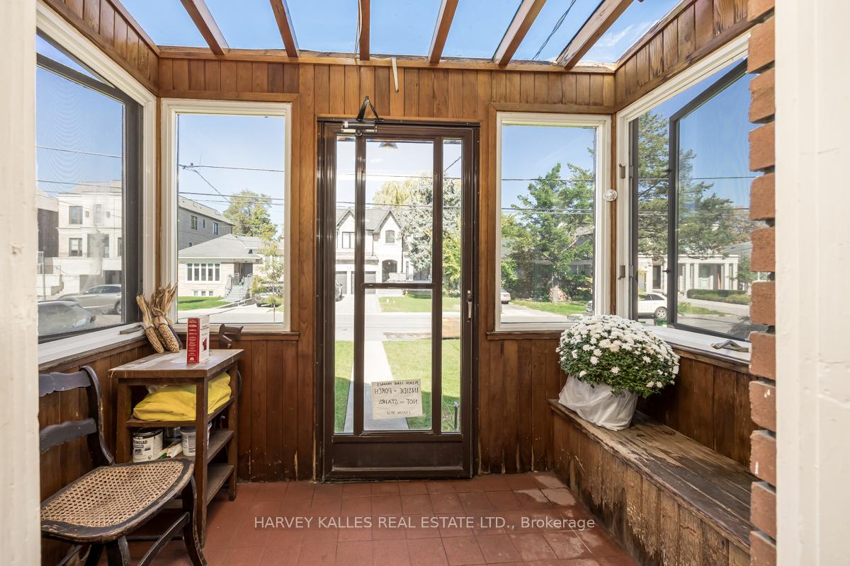 Photo 4 of 109 Frontenac Avenue, Toronto, Bedford Park-Nortown — HOMEH