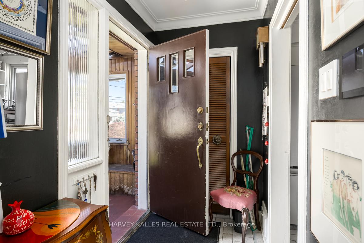 Photo 5 of 109 Frontenac Avenue, Toronto, Bedford Park-Nortown — HOMEH