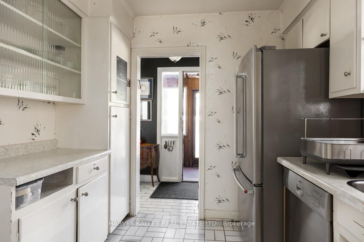 Photo 12 of 109 Frontenac Avenue, Toronto, Bedford Park-Nortown — HOMEH