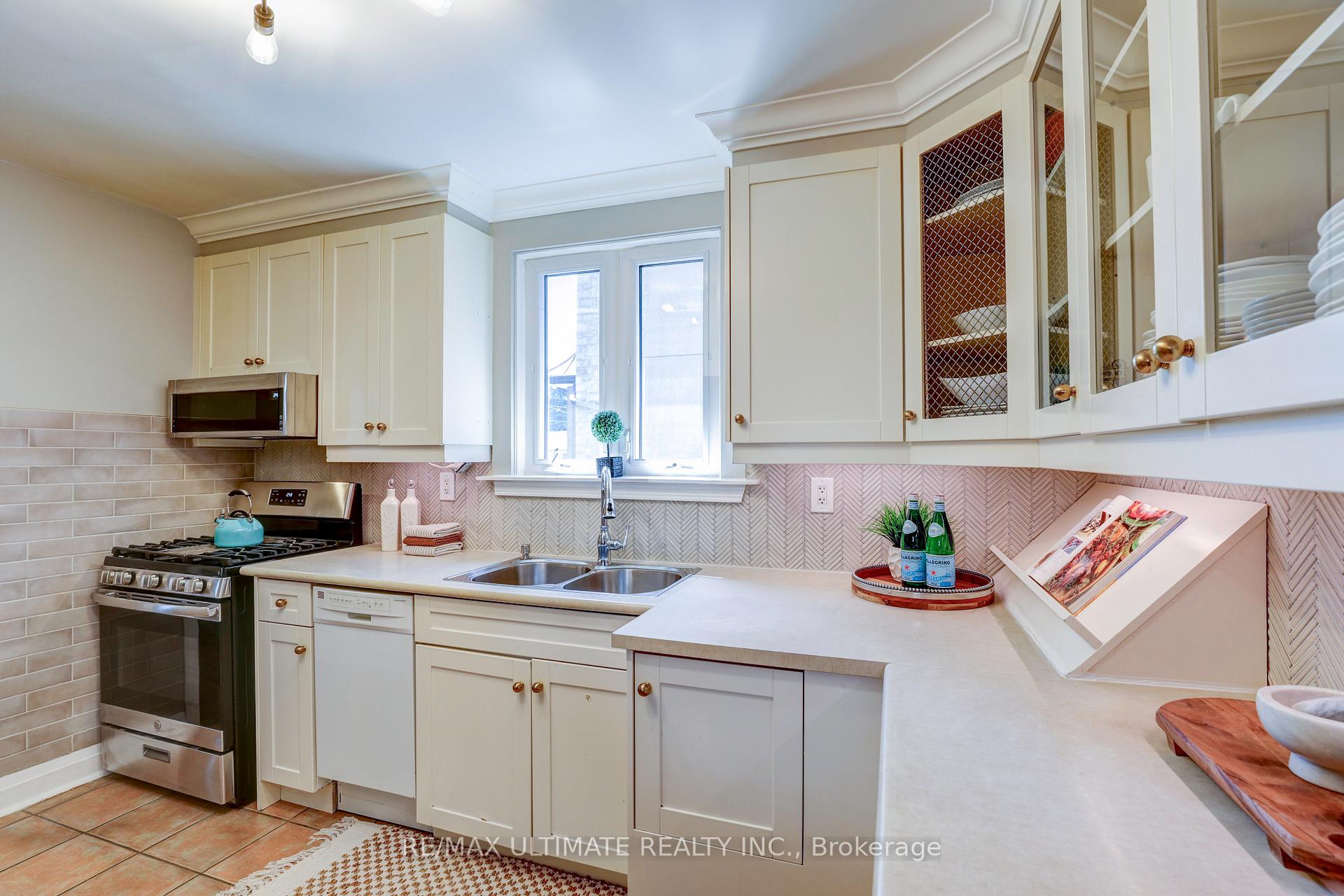 Photo 8 of 44 Ferris Road, Toronto, O'Connor-Parkview — HOMEH
