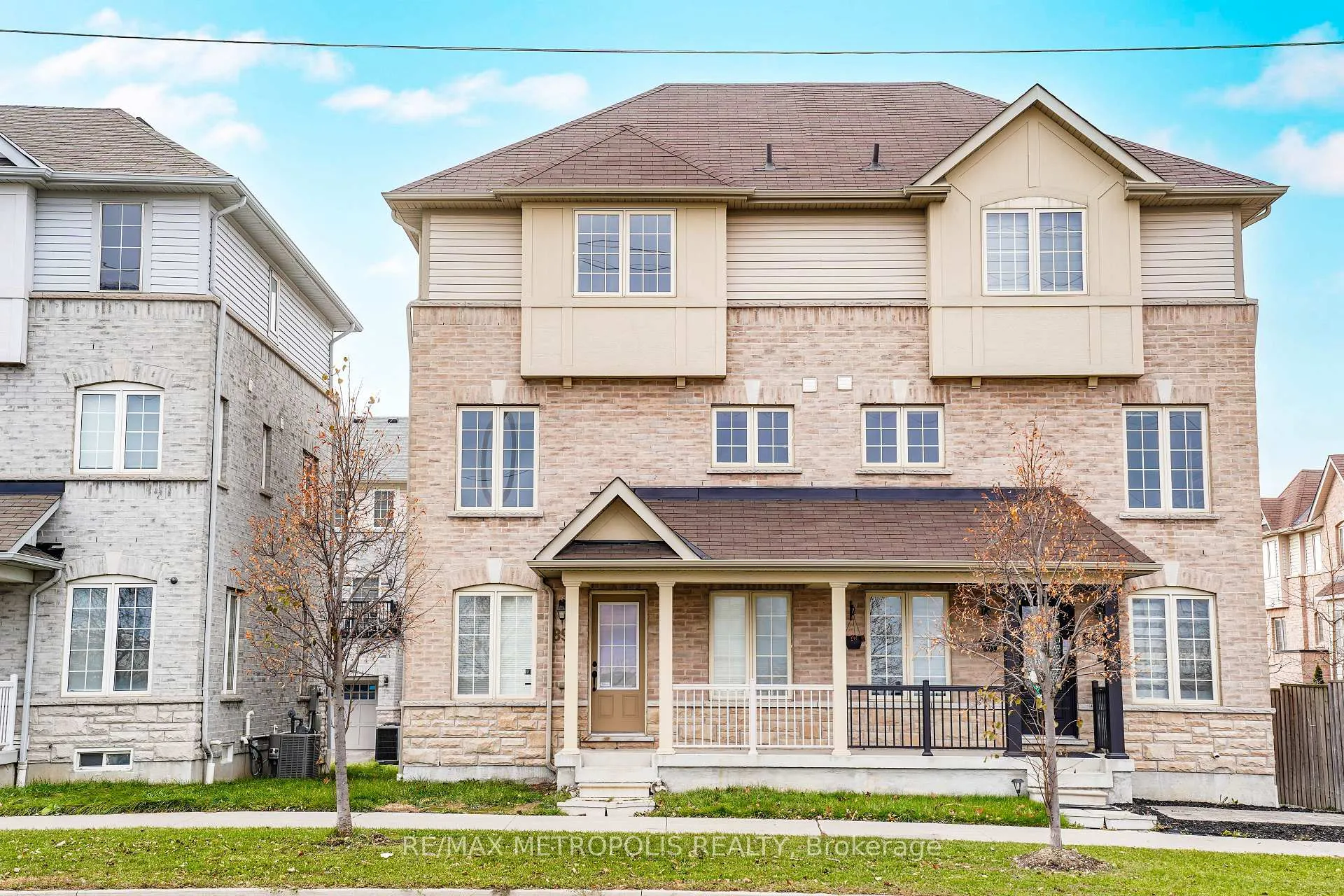 Photo 2 of 896 Audley Road N, Ajax, Central East — HOMEH