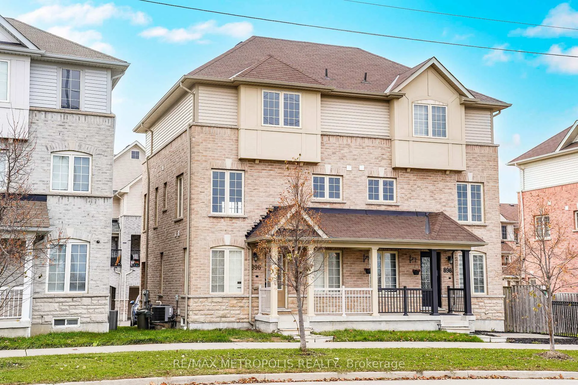 Photo 3 of 896 Audley Road N, Ajax, Central East — HOMEH