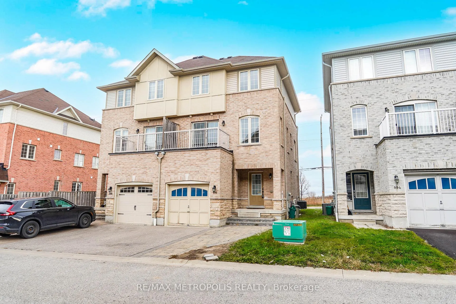 Photo 5 of 896 Audley Road N, Ajax, Central East — HOMEH