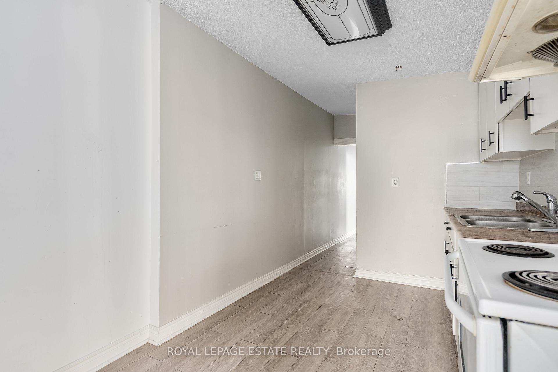 Photo 15 of 874 Eastern Avenue, Toronto, Greenwood-Coxwell — HOMEH
