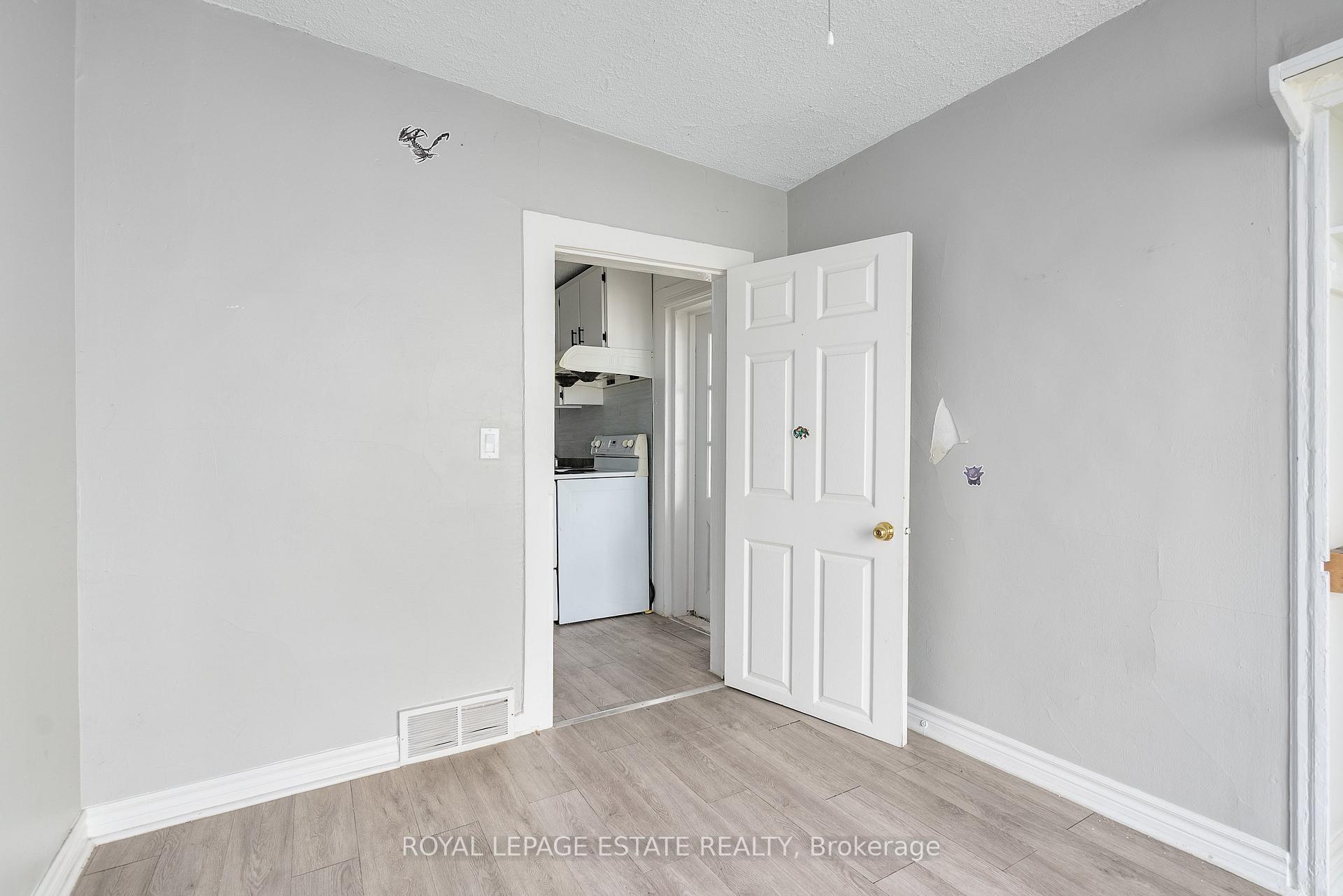 Photo 18 of 874 Eastern Avenue, Toronto, Greenwood-Coxwell — HOMEH