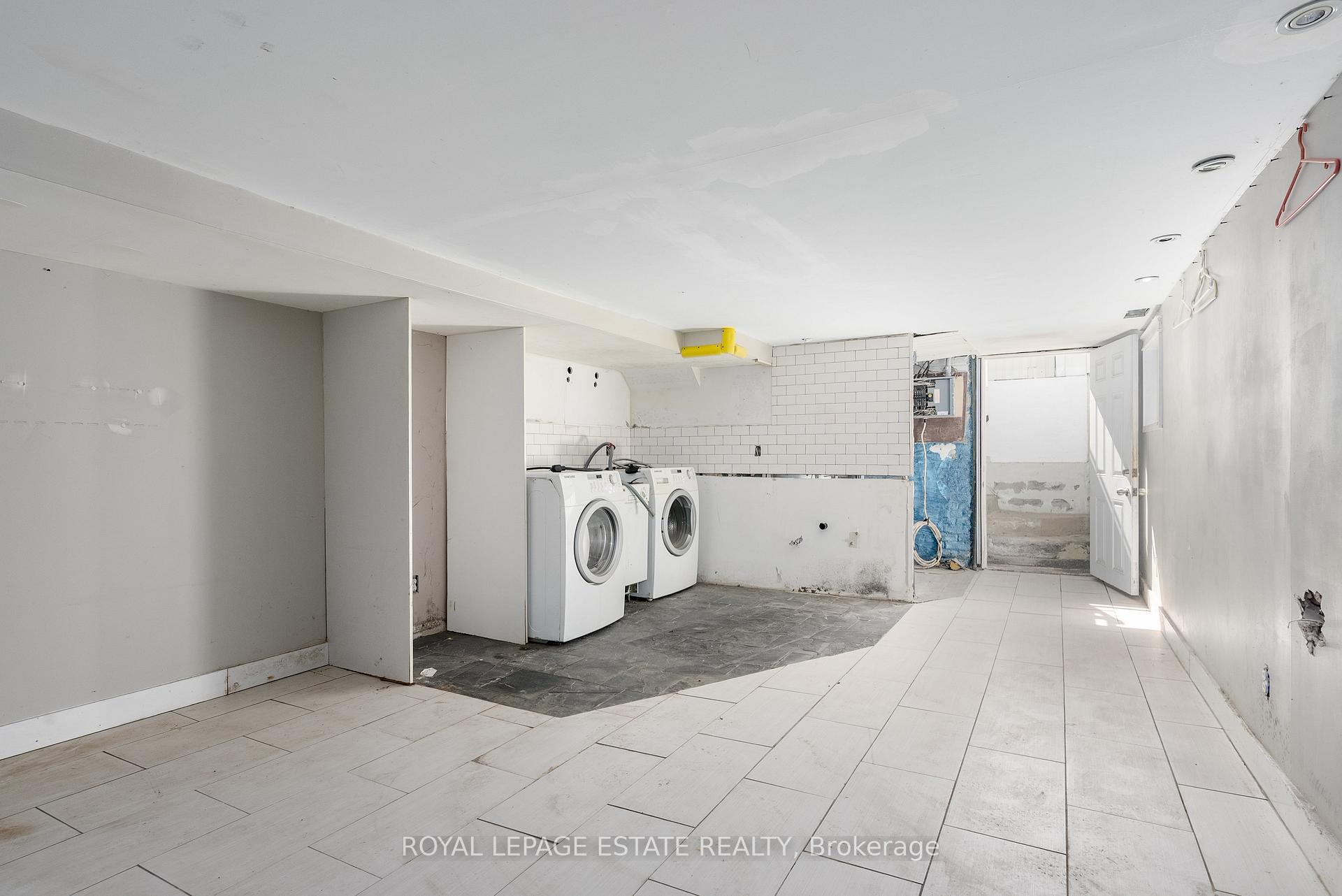 Photo 21 of 874 Eastern Avenue, Toronto, Greenwood-Coxwell — HOMEH