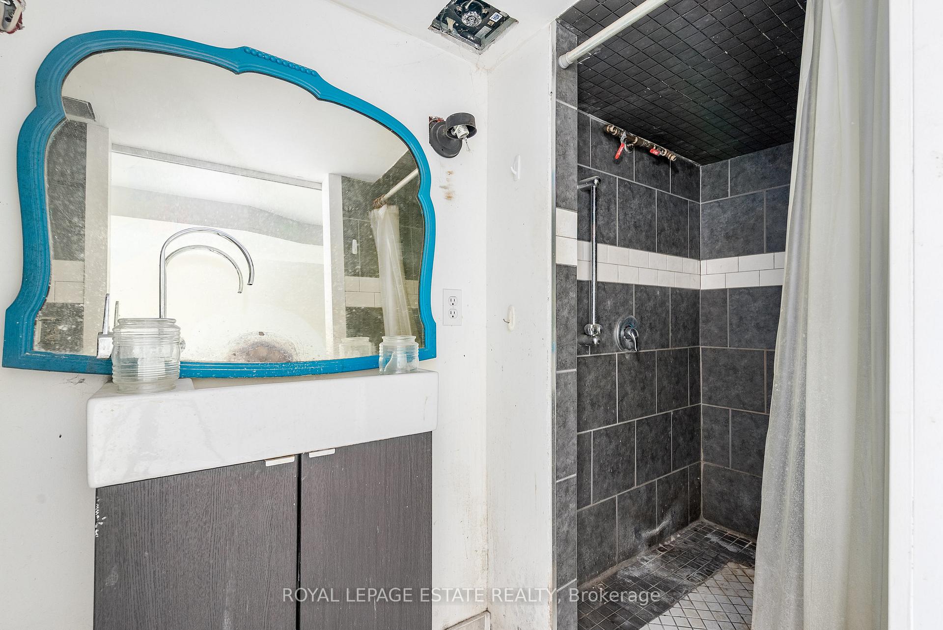 Photo 27 of 874 Eastern Avenue, Toronto, Greenwood-Coxwell — HOMEH