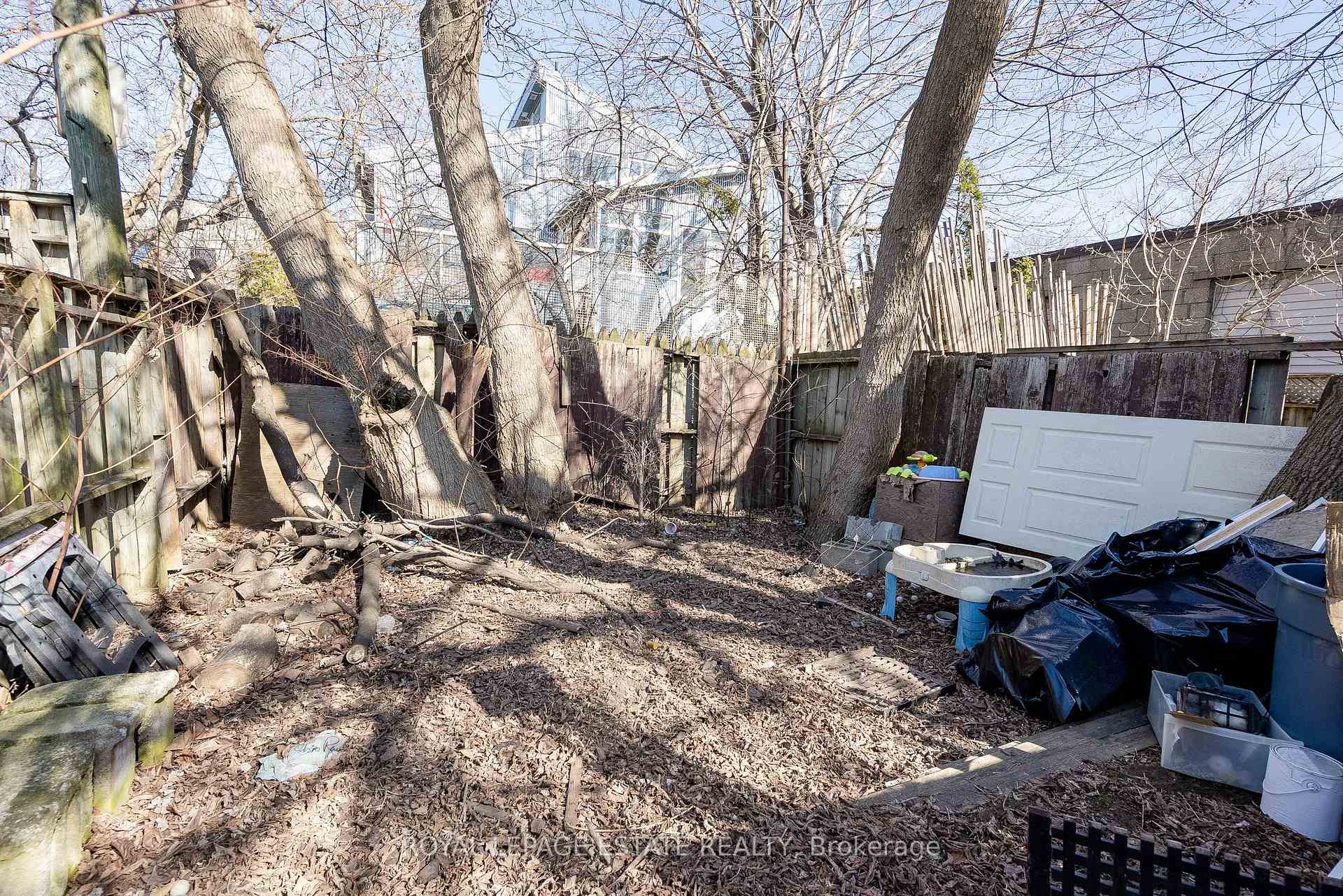 Photo 34 of 874 Eastern Avenue, Toronto, Greenwood-Coxwell — HOMEH