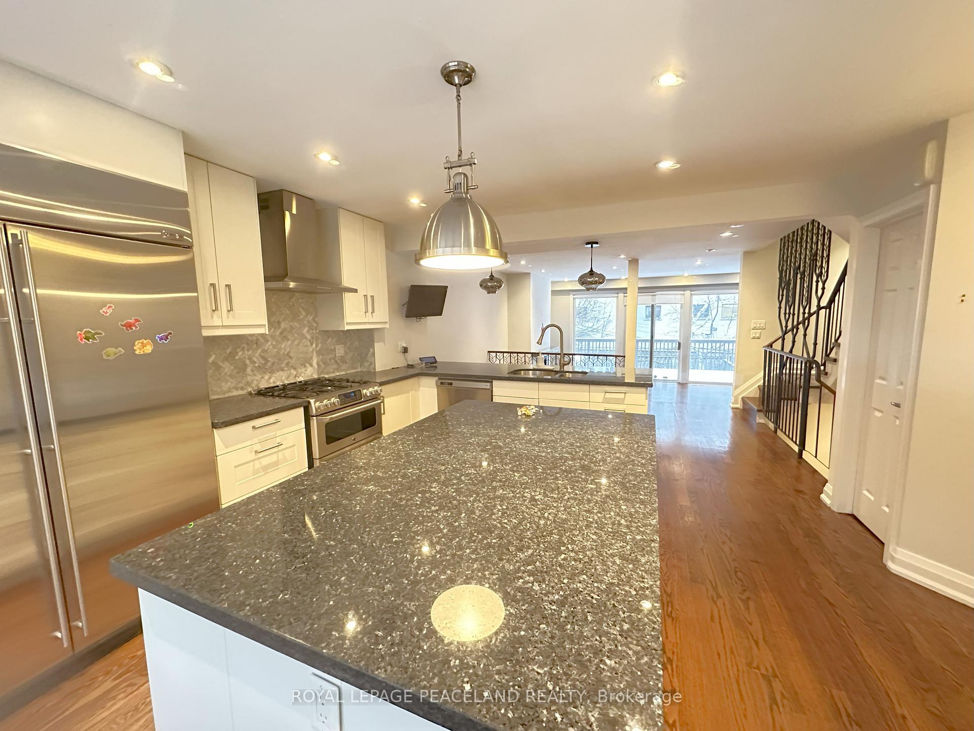 Photo 14 of 47 Melgund Road, Toronto, Casa Loma — HOMEH