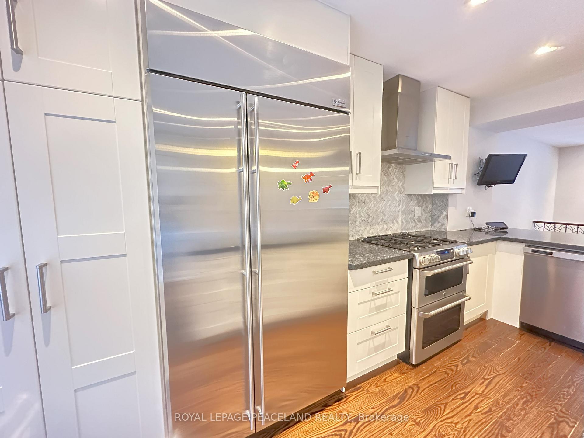 Photo 17 of 47 Melgund Road, Toronto, Casa Loma — HOMEH