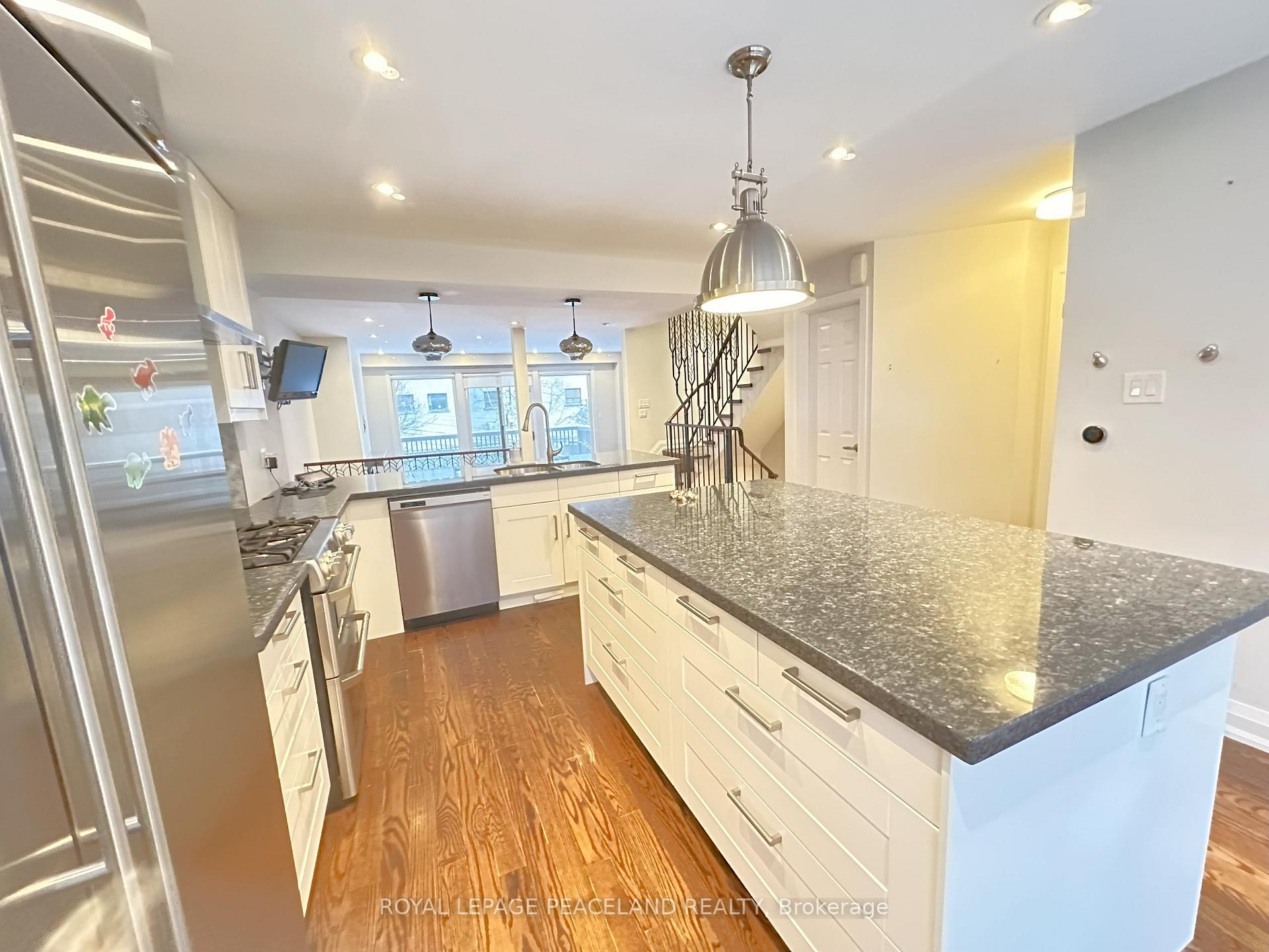 Photo 18 of 47 Melgund Road, Toronto, Casa Loma — HOMEH