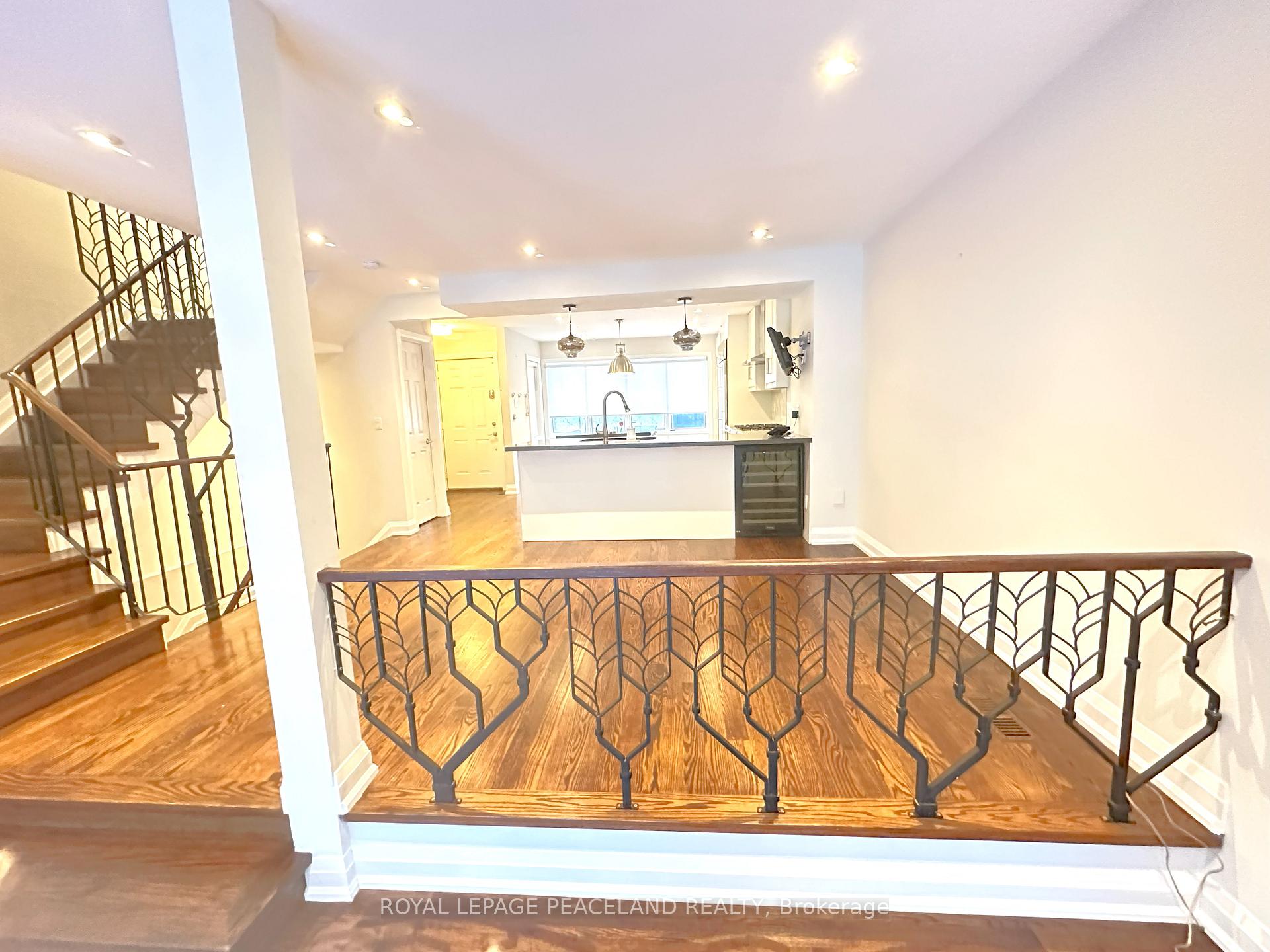 Photo 34 of 47 Melgund Road, Toronto, Casa Loma — HOMEH