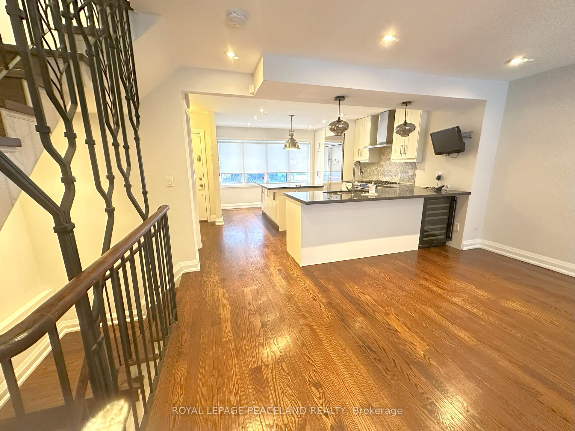 Photo 35 of 47 Melgund Road, Toronto, Casa Loma — HOMEH