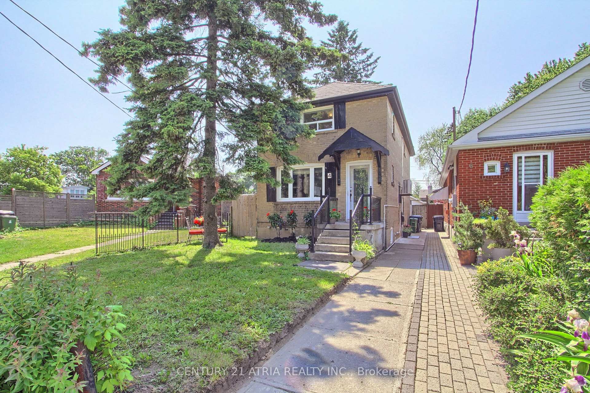 Photo 2 of 4 Bryant Avenue, Toronto, Crescent Town — HOMEH