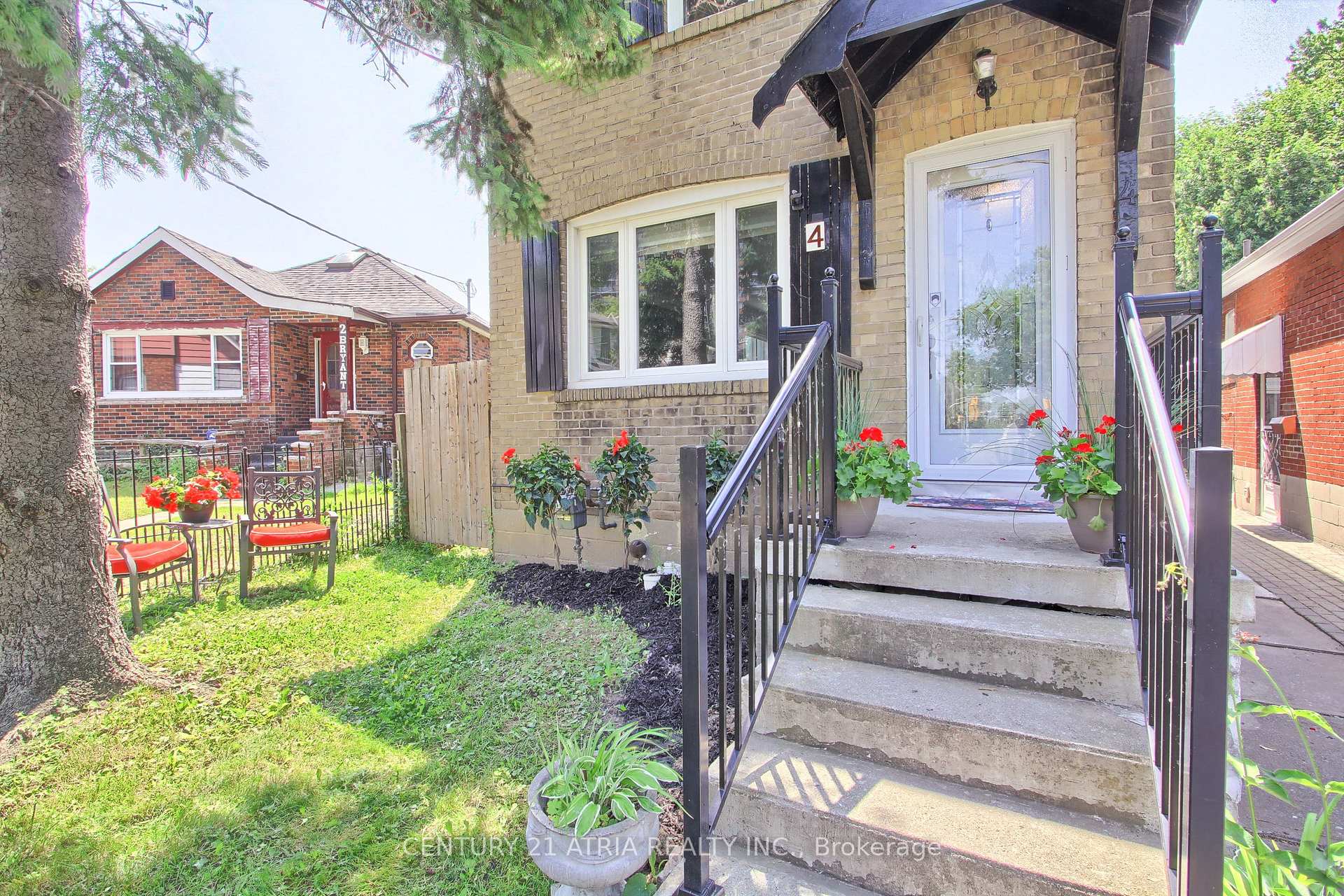 Photo 4 of 4 Bryant Avenue, Toronto, Crescent Town — HOMEH