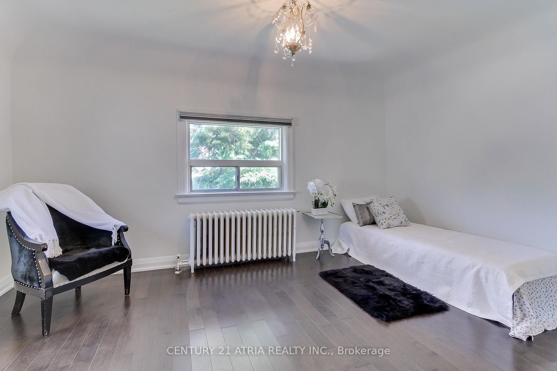 Photo 23 of 4 Bryant Avenue, Toronto, Crescent Town — HOMEH